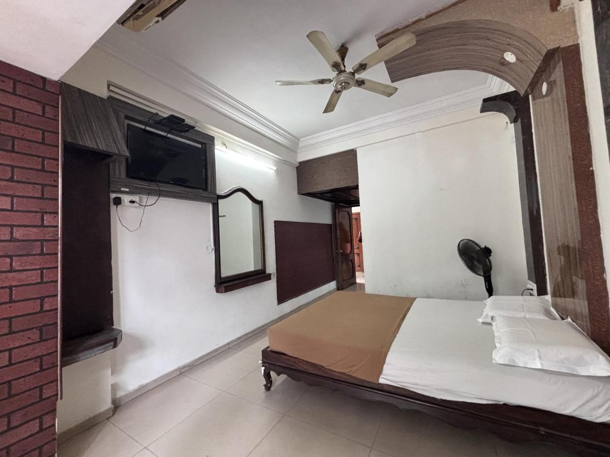 Hotel Raj Empire Мисор Екстериор снимка