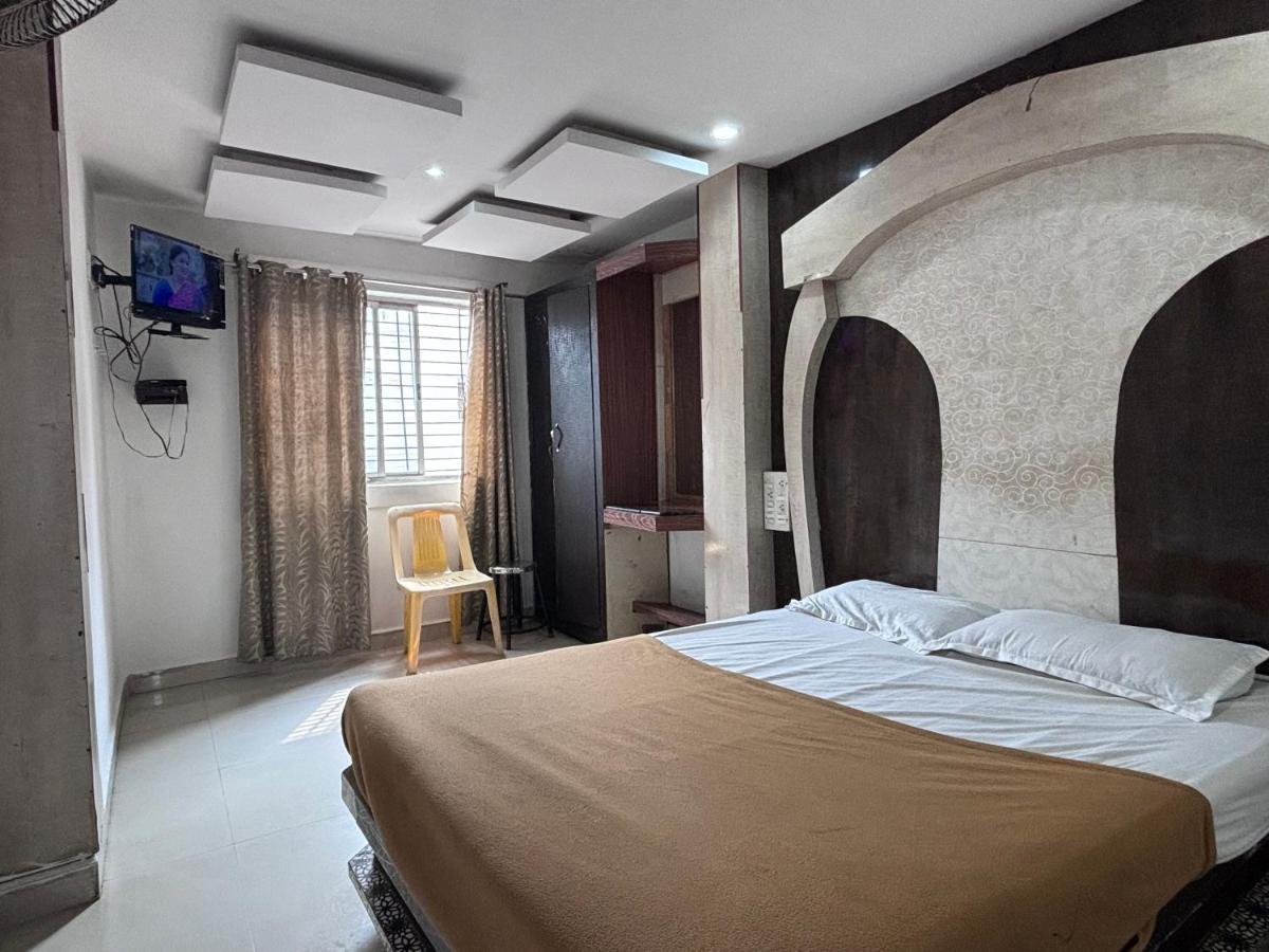 Hotel Raj Empire Мисор Екстериор снимка