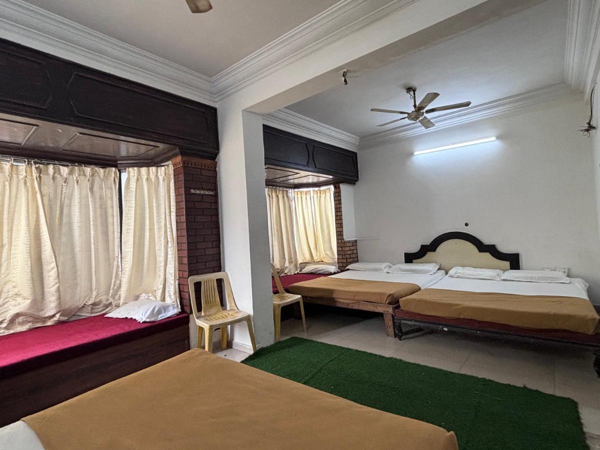 Hotel Raj Empire Мисор Екстериор снимка