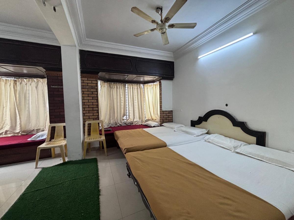 Hotel Raj Empire Мисор Екстериор снимка