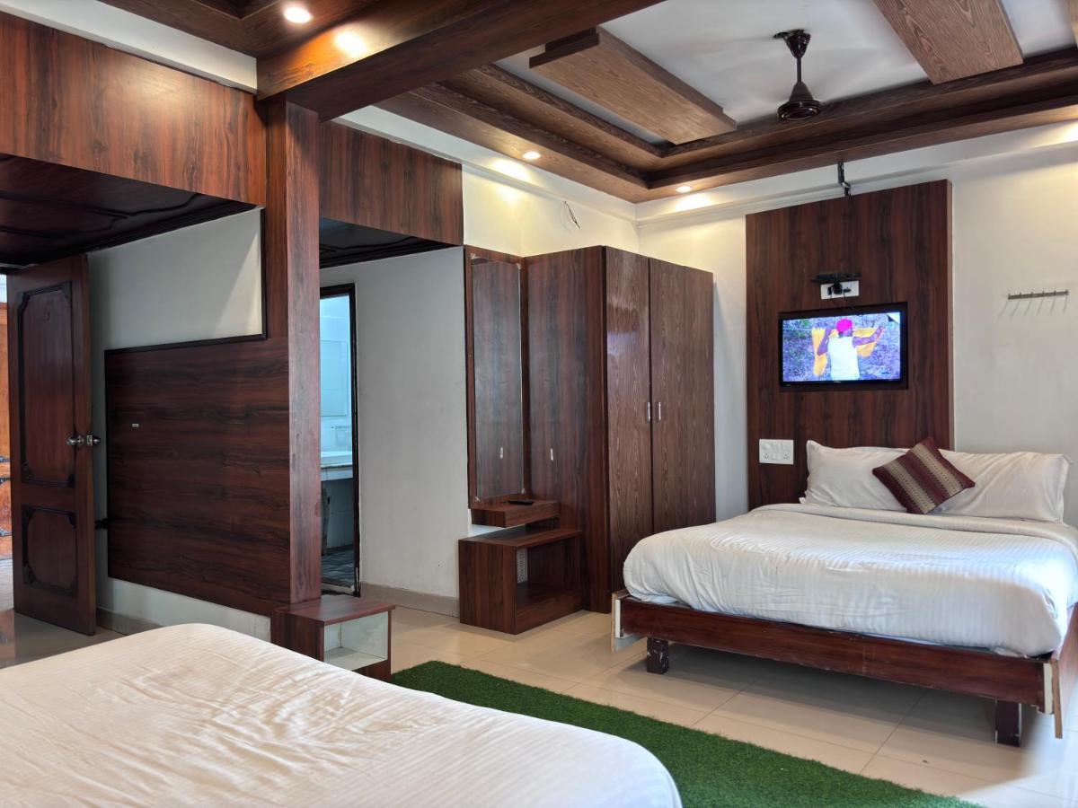 Hotel Raj Empire Мисор Екстериор снимка